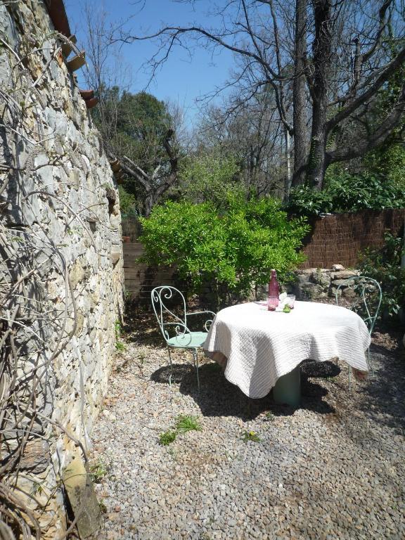 Bed and Breakfast La Rose Des Vents Montauroux Zimmer foto